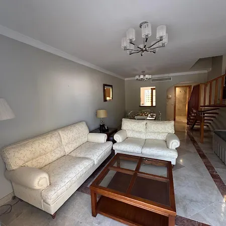 Penthouse With Private Solárium - Pool&free Parking