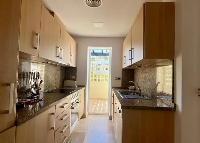 Penthouse With Private Solarium - Pool & Free Parking 에스테포나