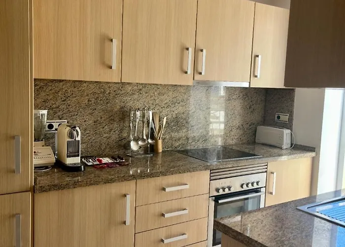 아파트 Penthouse With Private Solarium - Pool & Free Parking *