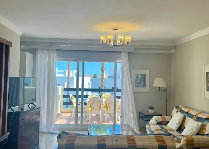 아파트 Penthouse With Private Solarium - Pool & Free Parking *