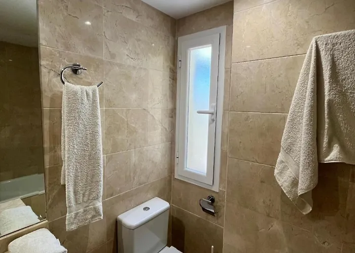 Penthouse With Private Solárium - Pool&free Parking