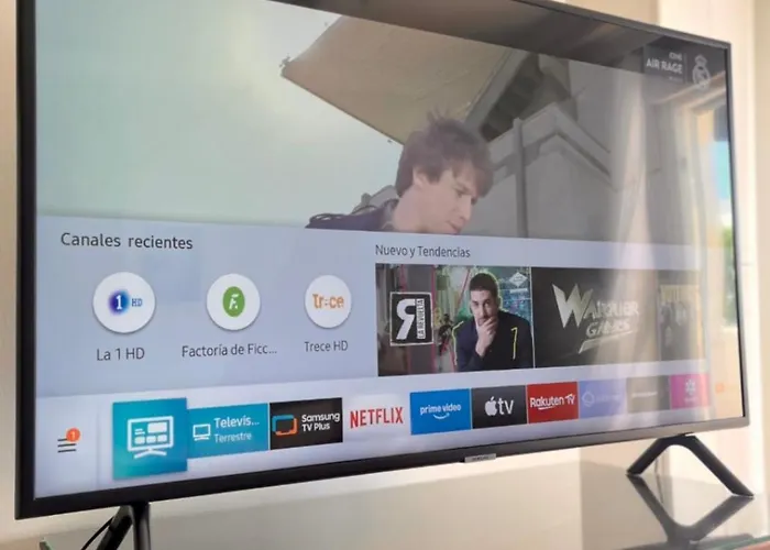 Penthouse With Private Solarium - Pool & Free Parking 에스테포나