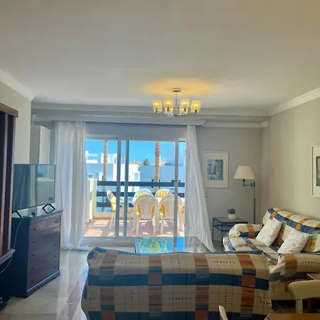 Apartment Penthouse With Private Solarium - Pool & Free Parking *