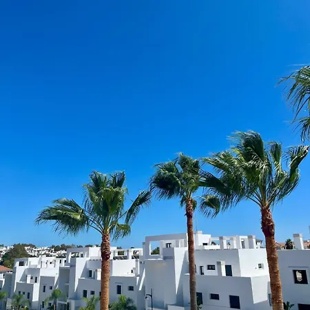 Apartment Penthouse With Private Solarium - Pool & Free Parking Estepona